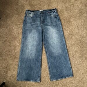 Wide leg jeans